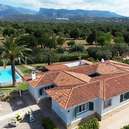 Holiday home Ideal House For Two Families With Pool And Barbecue *