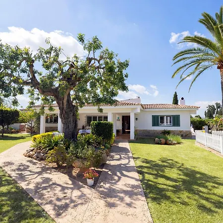 بيت للعطل Ideal House For Two Families With Pool And Barbecue Plamanyola