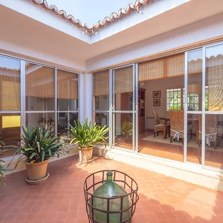 Holiday home Ideal House For Two Families With Pool And Barbecue *
