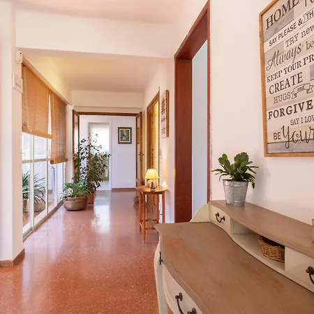 Ideal House For Two Families With Pool And Barbecue بيت للعطل *